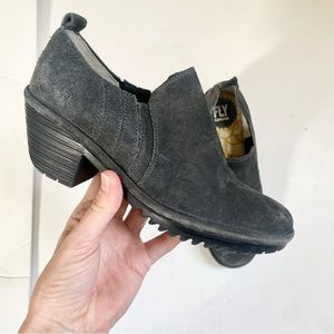 FLY London Suede Low Ankle Slip-on Shoes Sz 38 (US 7.5 - 8) Gray Heeled bootie